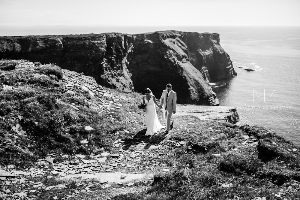 cliffs-of-moher-elopement-photographer 19.jpg