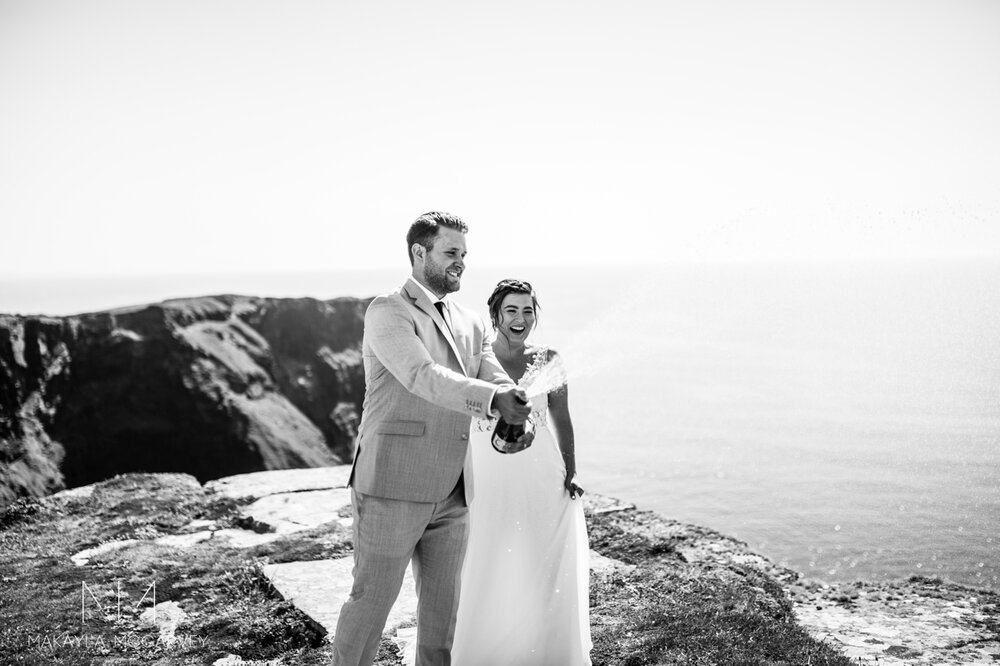 cliffs-of-moher-elopement-photographer 21.jpg
