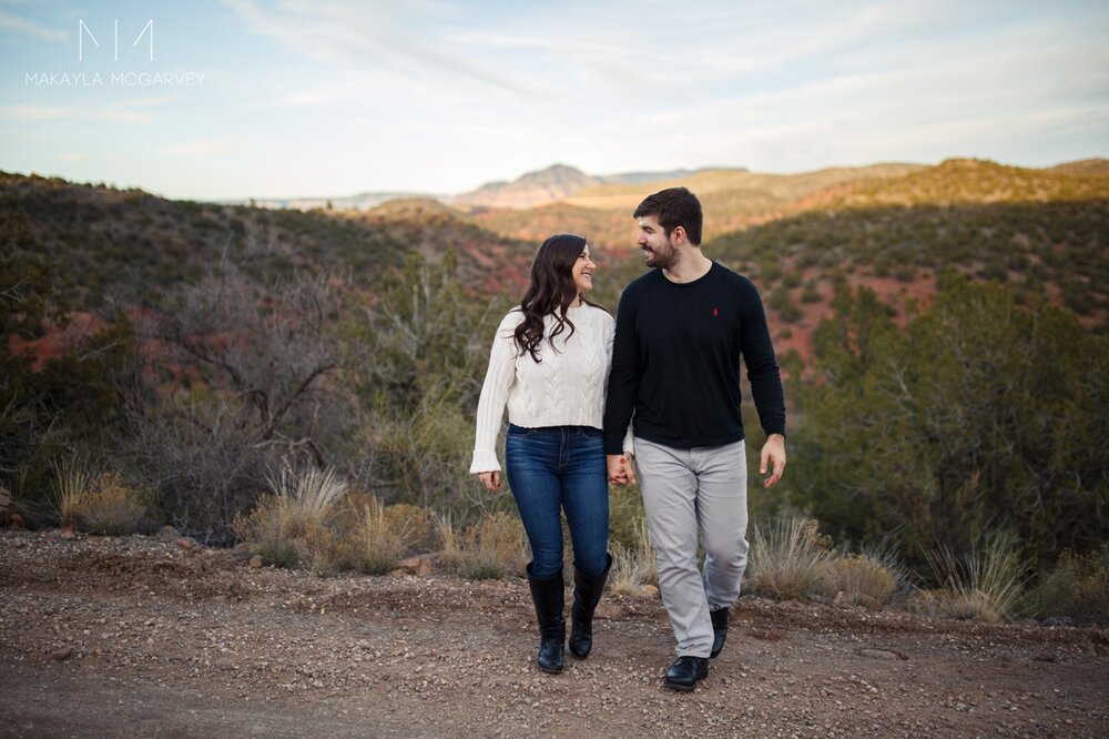 Sedona-engagement-session 12.jpg