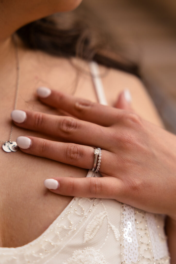 A closeup of a Phoenix Courthouse bride's ring.